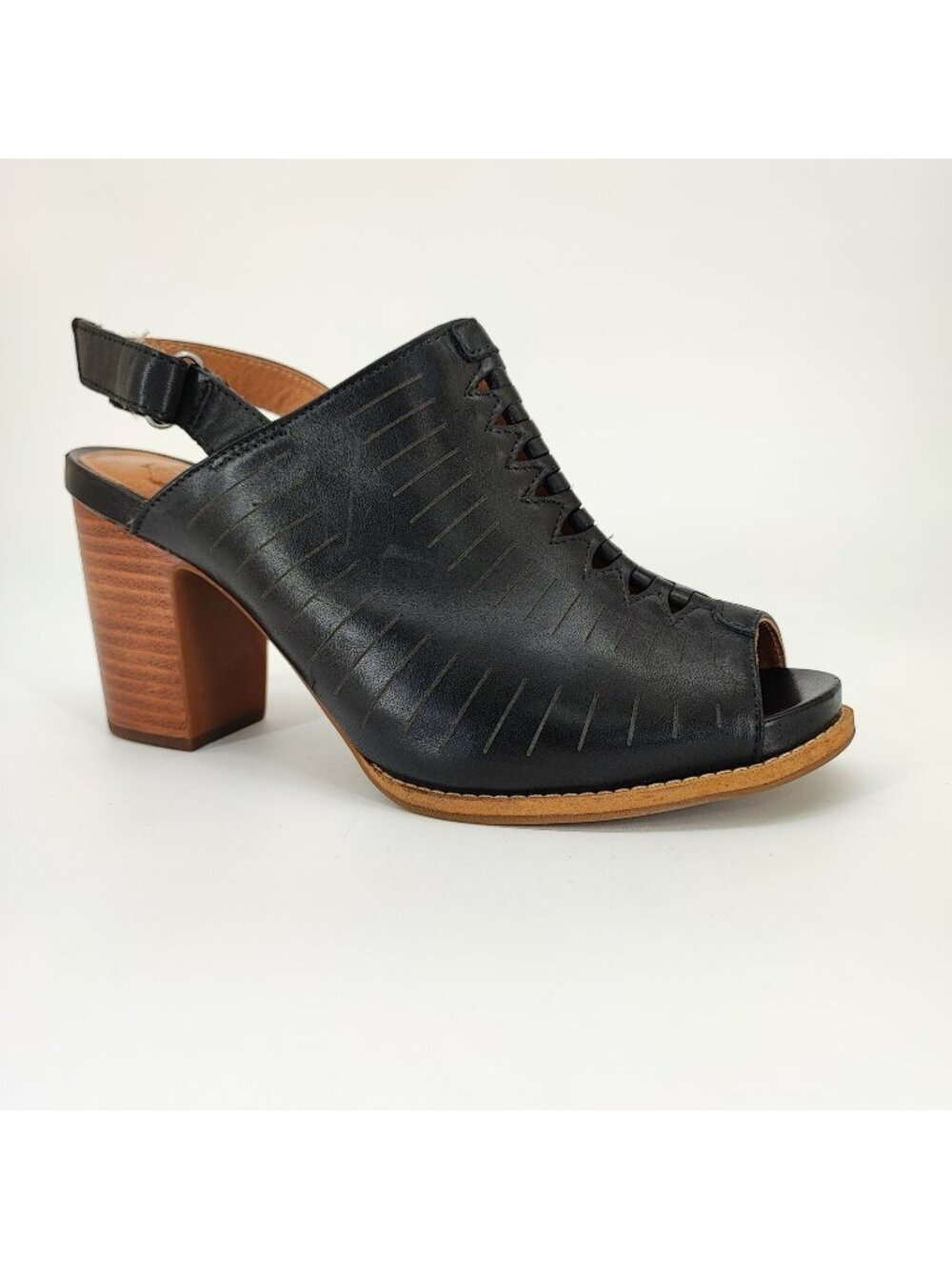 Clarks Artisan Briatta Key Slingback Women's Size 8.5 Leather Black Heels